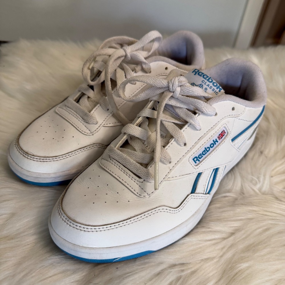 Reebok - White Leather "Club" Casual Sneakers Cyan Blue Trim Women's 8